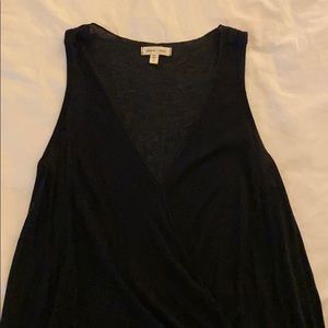 Silence & noise crossed front sleeveless top